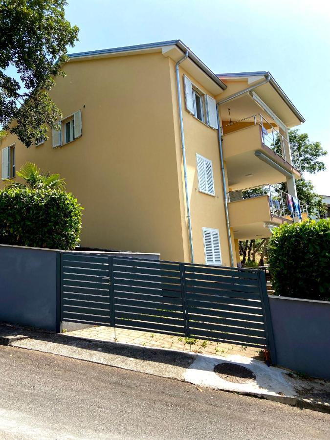 Villa Rudy Holiday Home ニヴィーチェ エクステリア 写真