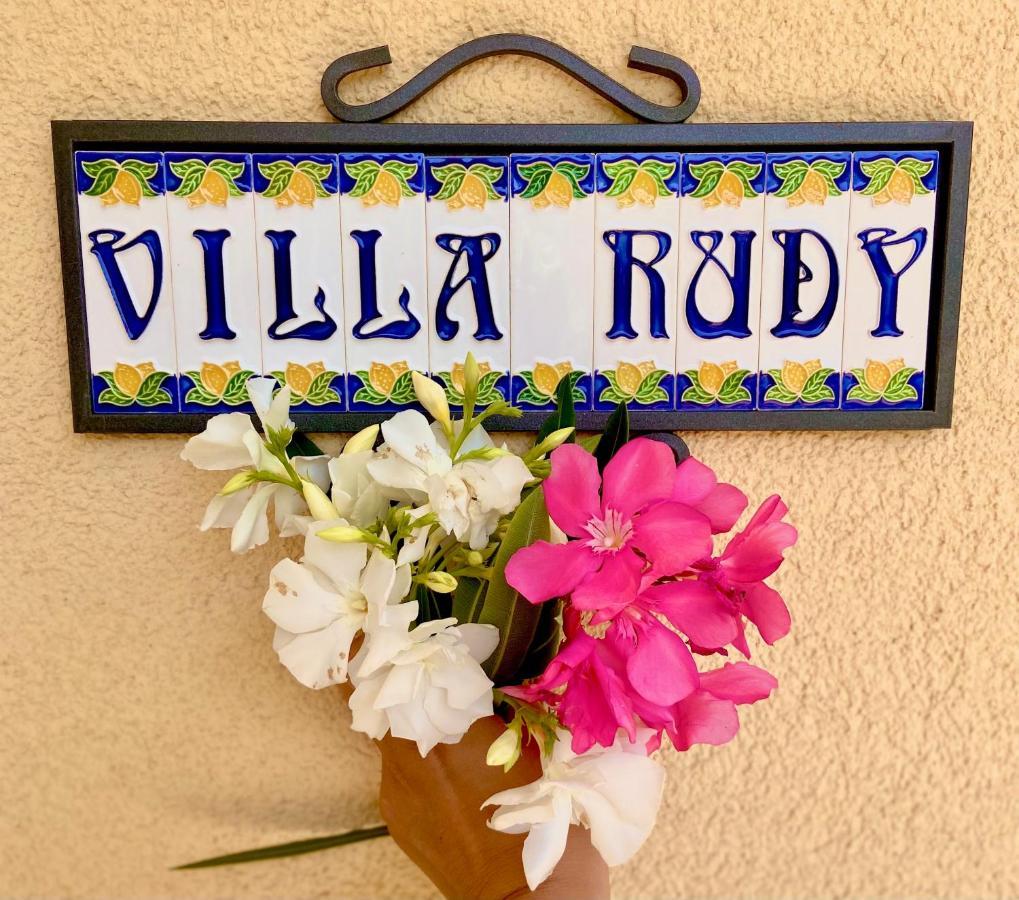 Villa Rudy Holiday Home ニヴィーチェ エクステリア 写真